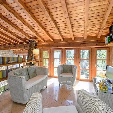 Villa Le Ravere Luxury Mini-resort - A Structure For 12 *